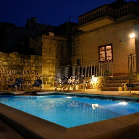 Sylvia' S Millhouse Villa Kercem ภายนอก รูปภาพ