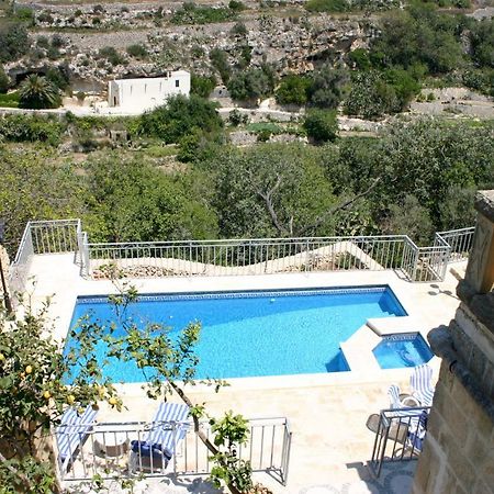 Sylvia' S Millhouse Villa Kercem ภายนอก รูปภาพ